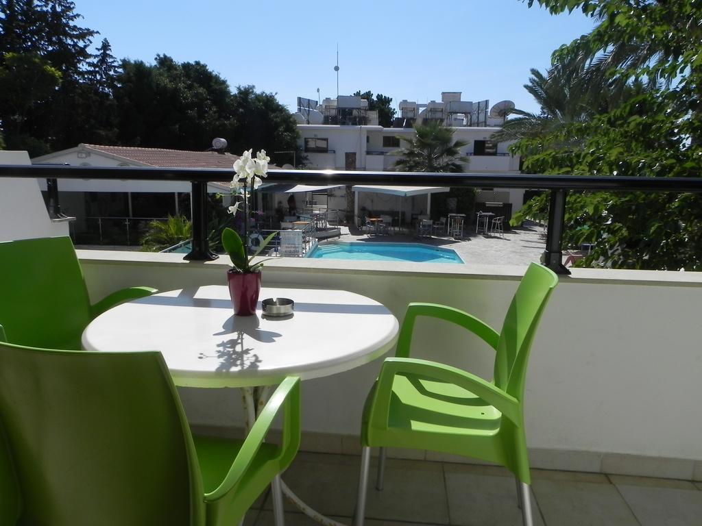 Andries Apartments Paphos Exterior foto